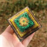 Malachite Citrine Amethyst Orgone Pyramid Healing Crystal Pyramid (1)